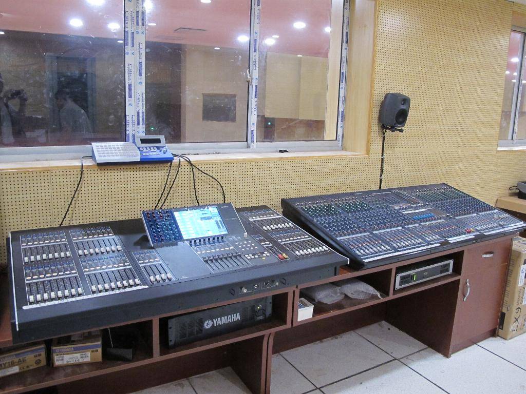 广东省委新礼堂（珠岛会堂）——M7CL、LS9数字调音台运用于大会堂及各会议厅扩声
